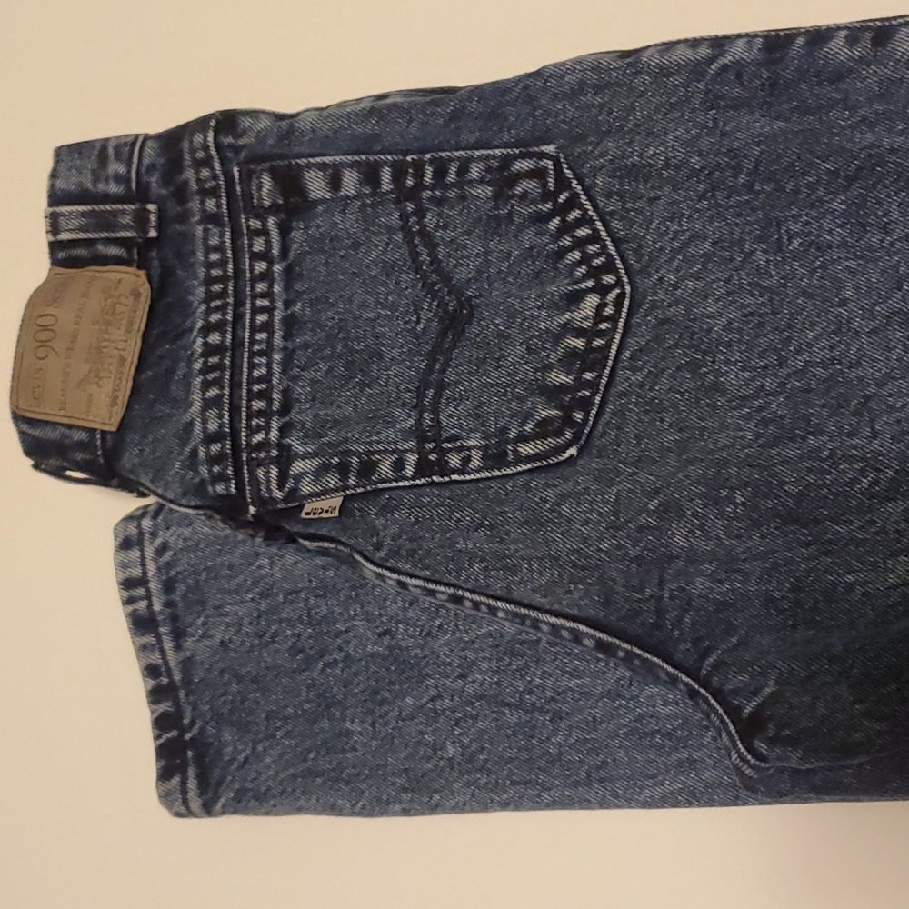 Levi's